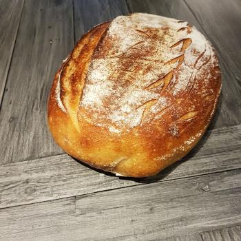 Fievel Country Loaf first slice