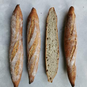 La Chilean Frenchie Baguettes first slice